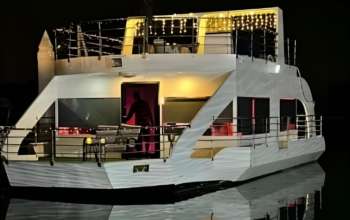 Party boat